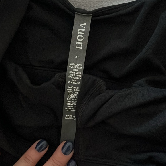 Vuori Black Women's sports bra - Picture 3 of 3